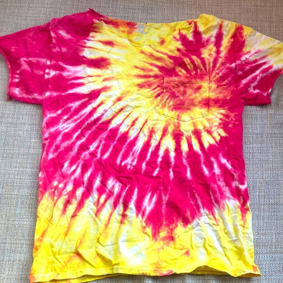 Tye dye low cut women’s t-shirt - Picture 1 of 2